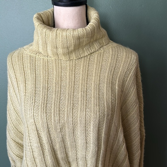 New women’s green Sz L cowl neck knit crop casual long sleeves oversized sweater - Picture 7 of 11